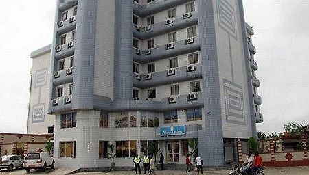 Afrique Hotel Douala Airport Екстериор снимка